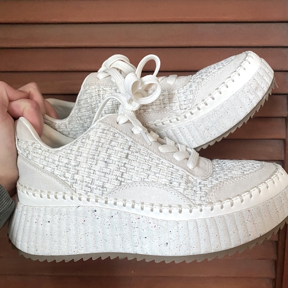 Universal Thread White Sneakers Size 8 Woman’s